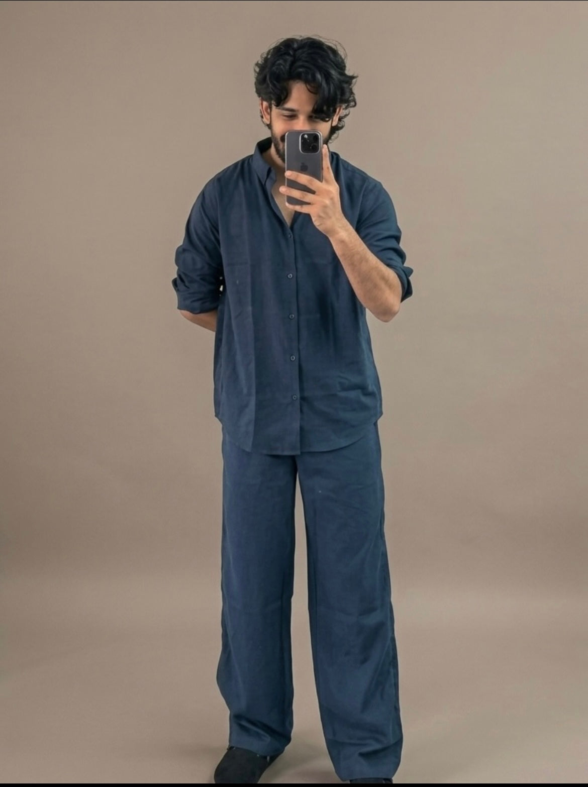 The Crowned Men Linen Pair