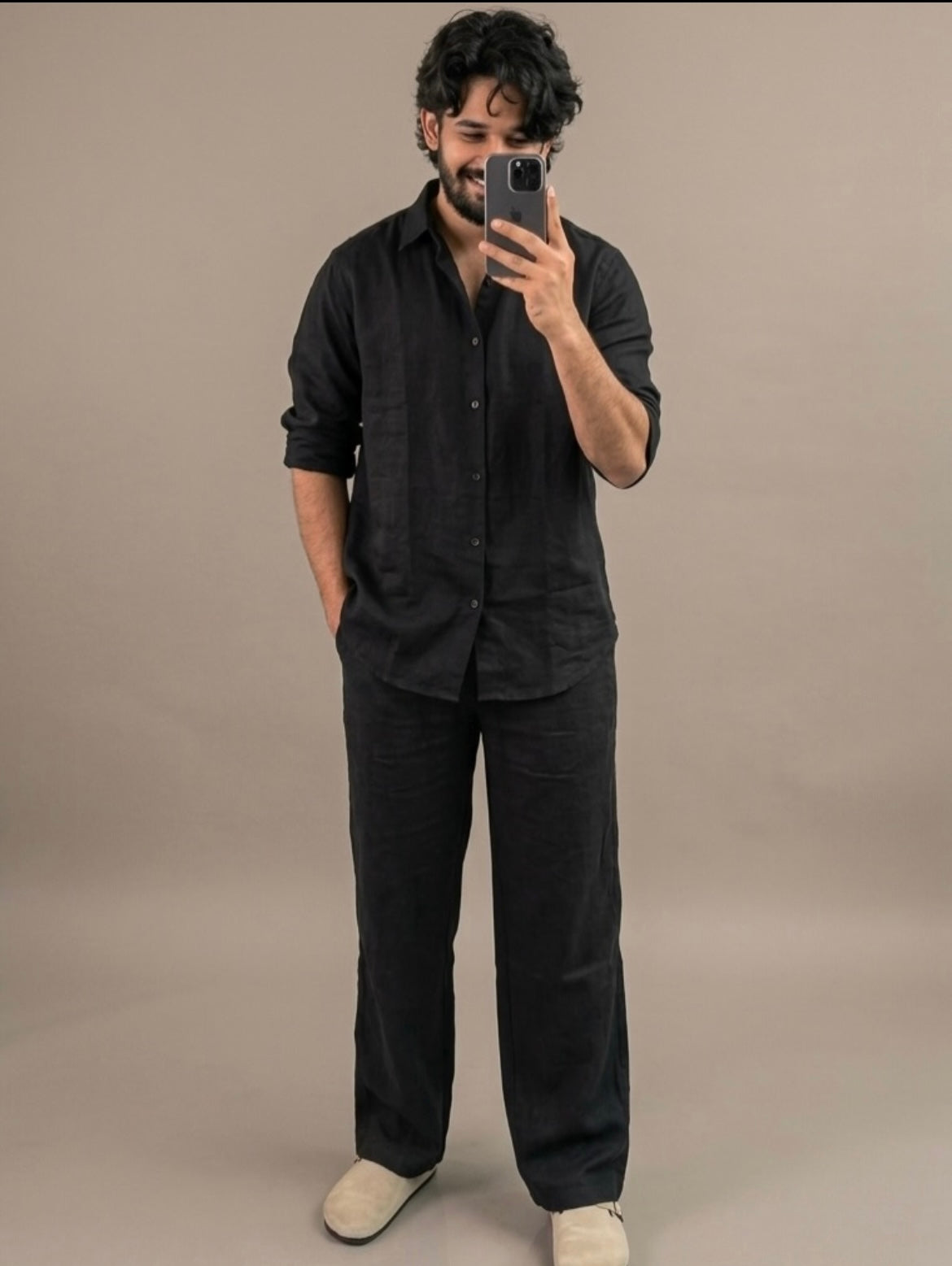 The Crowned Men Linen Pair