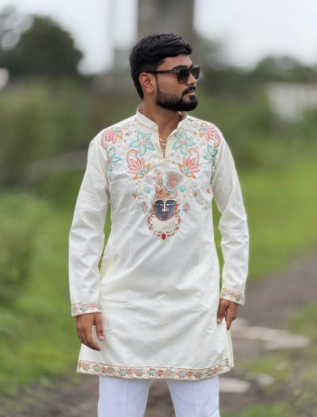 Embroidered Ethnic Kurta