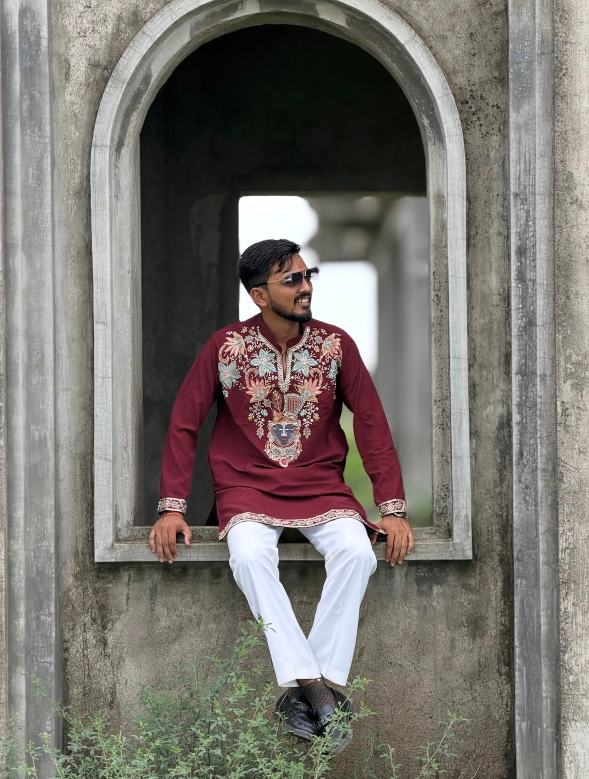Embroidered Ethnic Kurta